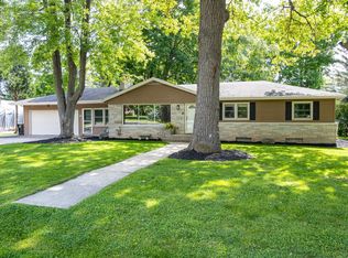 2674 Woodcrest Dr, Neenah, WI 54956