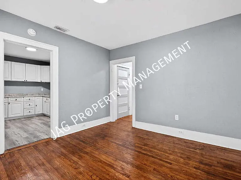 2512 Park St #3 — Photo 6