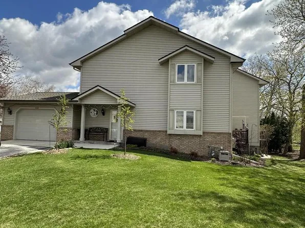 440 Meadowridge CIRCLE, Lake Mills, WI 53551