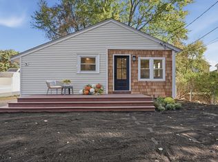 19 1/2 Lillian St, Woburn, MA 01801