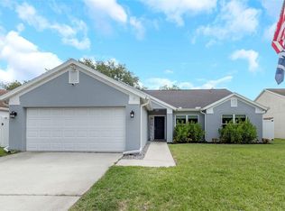 1526 River Oaks Dr, Tarpon Springs, FL 34689