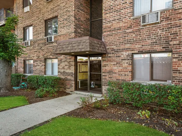 3617 Central Ave E #201, Glenview, IL 60025