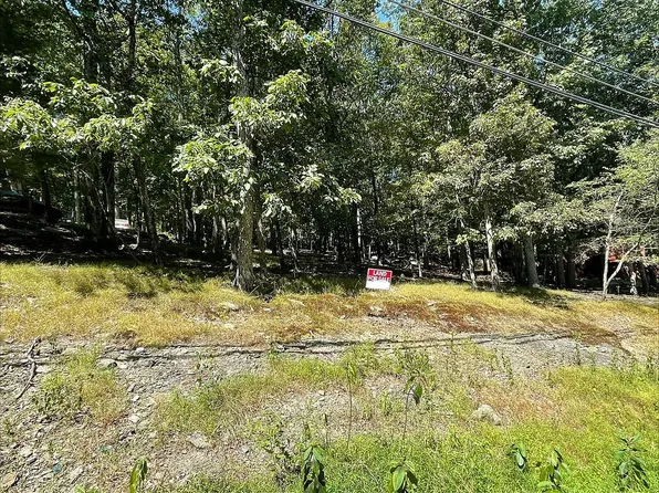 Southport Dr, East Stroudsburg, PA 18302