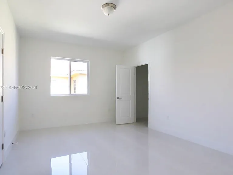 15631 SW 11th Ter — Photo 19