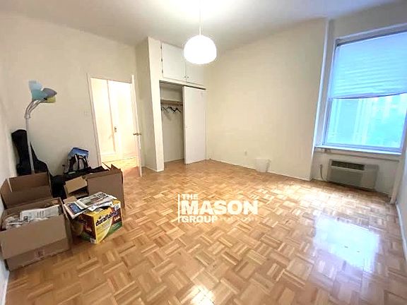 3rd image of 201 W 92nd St #5LL