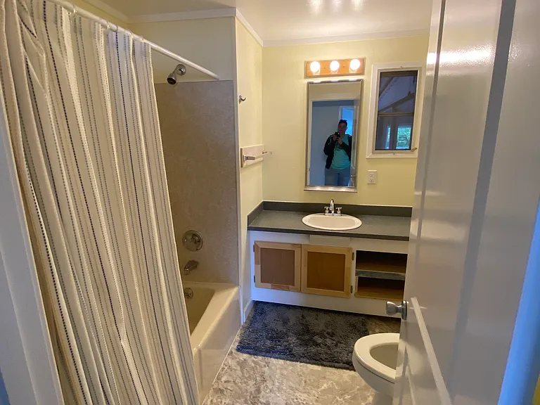 2208 Dublin Pl — Photo 7