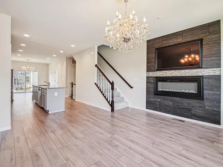 627 Quarterpath Way — Photo 9