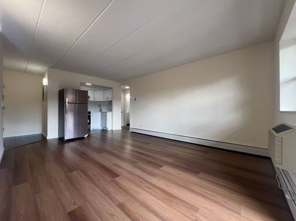 34-45 Leavitt St #5D