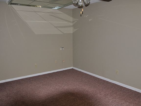 5th image of 743 Pebble Creek Dr