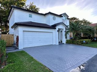 9060 SW 215th Ter, Cutler Bay, FL 33189