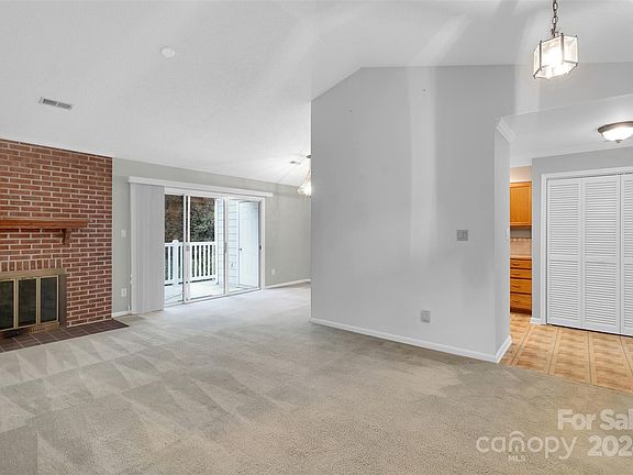 5th image of 9476 S Vicksburg Park Ct