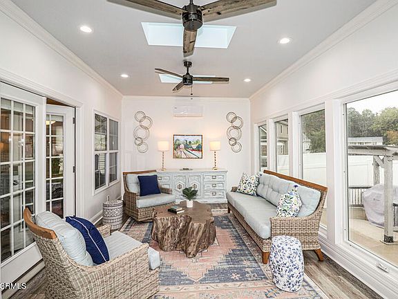 5th image of 863 Live Oak Lane