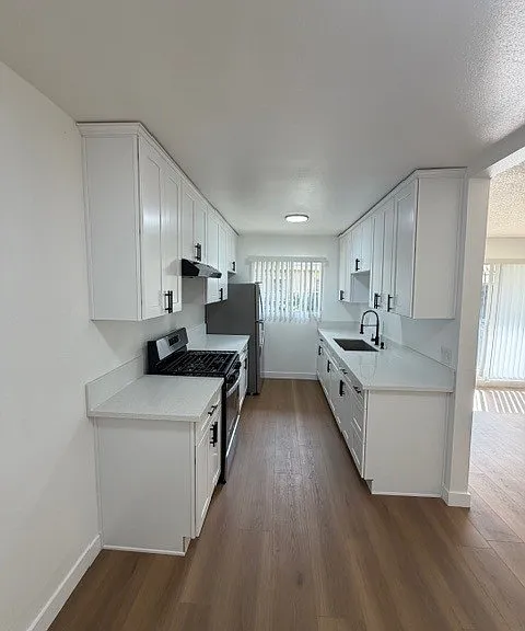 4722 August St #4 — Photo 2
