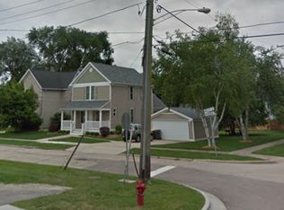 11 E 3rd St, Dundee, IL 60118