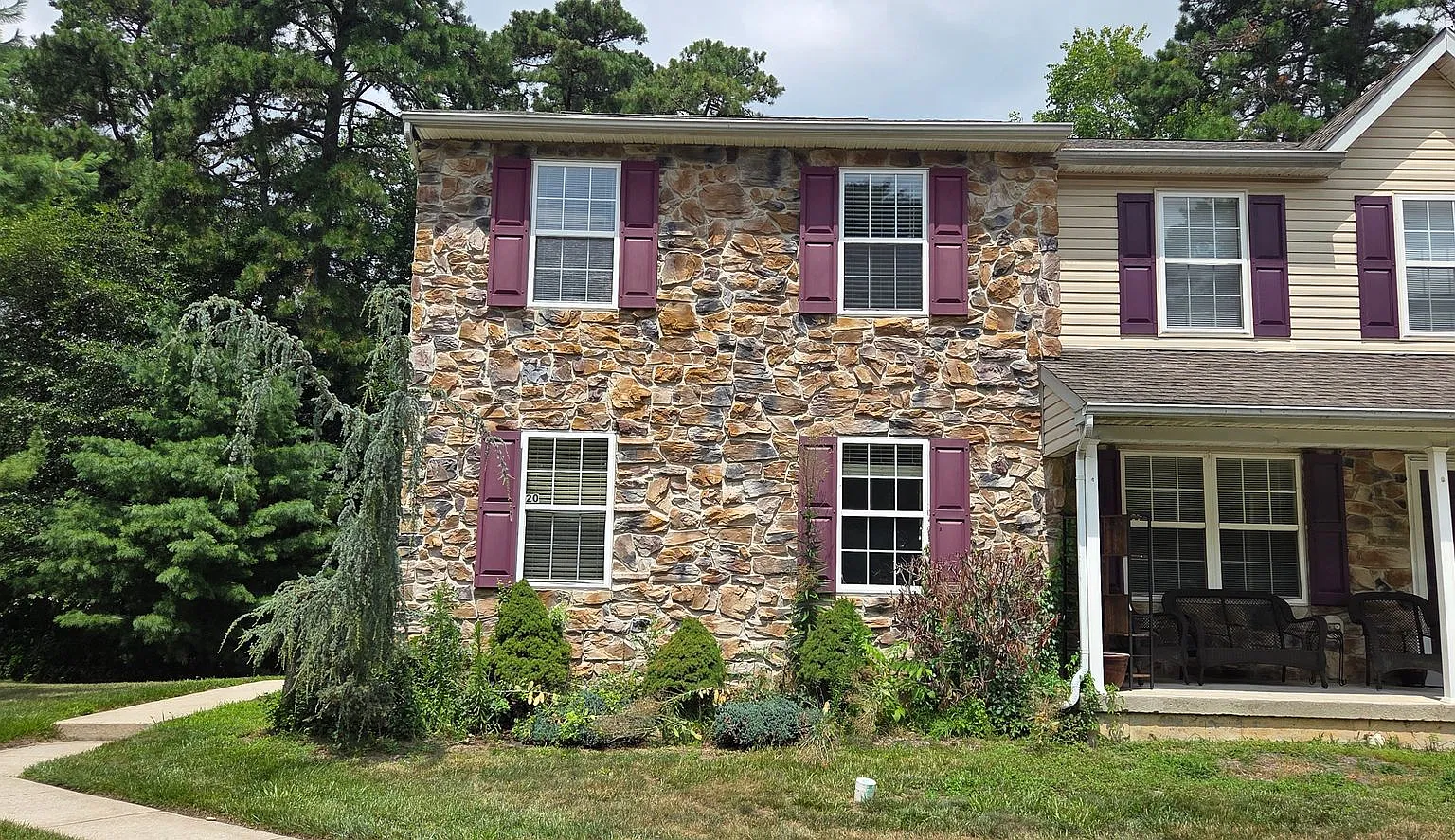 Beautiful 3 bedroom 2.5 bathroom END Unit townhouse for Rent — Photo 3