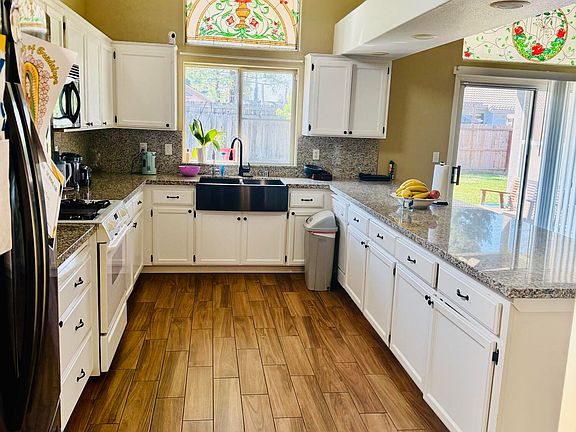 4th image of 2537 W Clinton Avenue