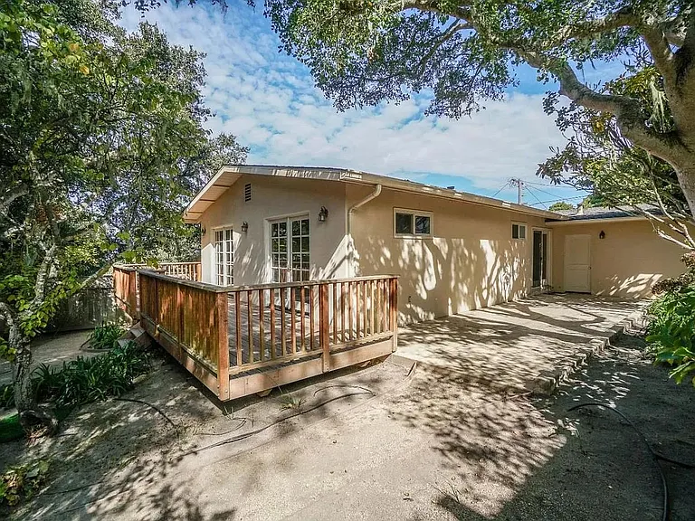 881 Lobos St — Photo 4