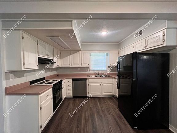 4th image of 5715 Patricia Dr
