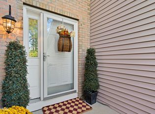 2495 Nott St, Niskayuna, NY 12309