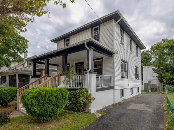 14 Lake Pl, Pleasantville, NJ 08232