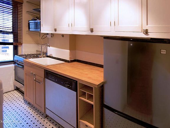 4th image of 235 W End Ave APT 11C