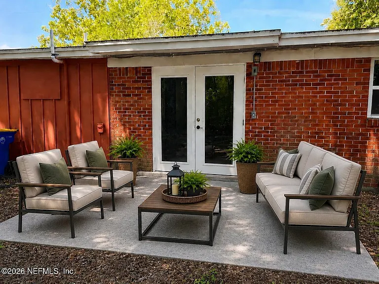 2909 Lauderdale Dr E — Photo 18