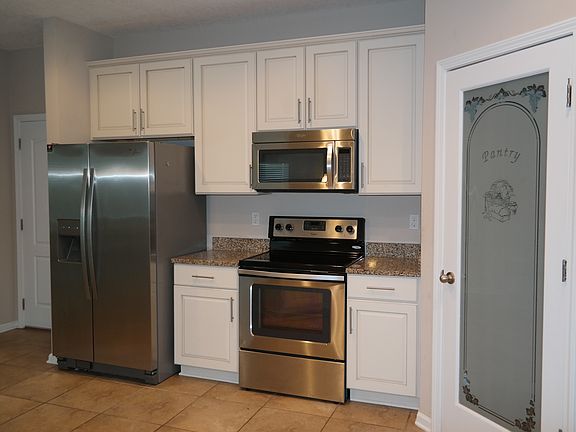 5th image of 488 Deercroft Ln