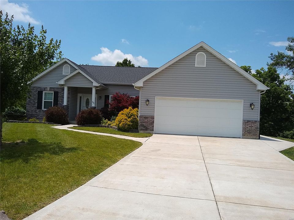 2nd image of 46 White Cedar Ct