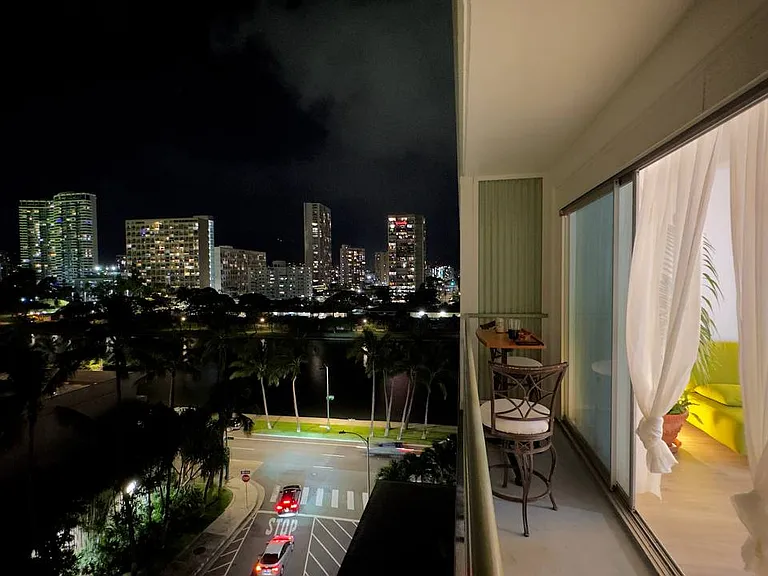 445 Kaiolu St #809 — Photo 19