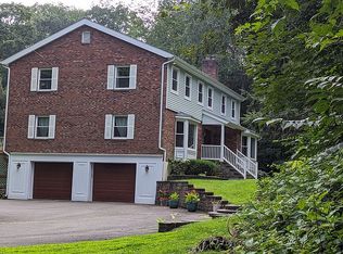 35 Bud Ln, Stamford, CT 06903