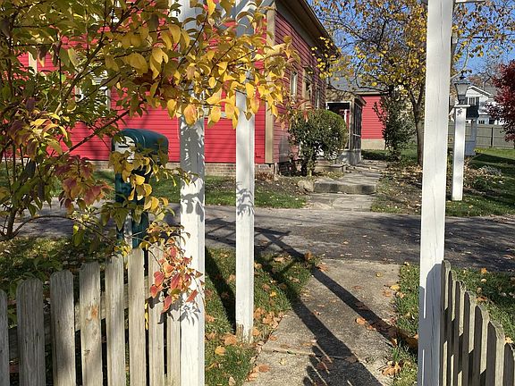 2nd image of 33 E Streetsboro St