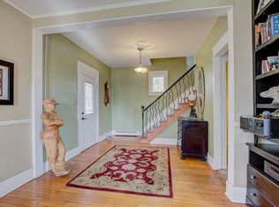 34913 Valley Rd, Oconomowoc, WI 53066