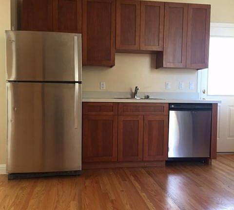 5th image of 3674 16th St APT 5