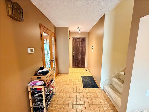 2nd image of 2173 Douglas AVENUE