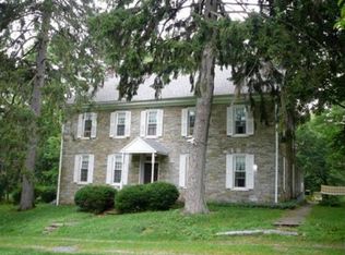 323 Longenecker Rd, Mount Joy, PA 17552