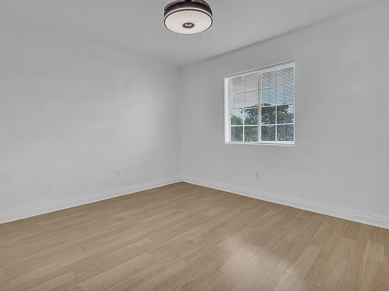 1672 N Soto St — Photo 16