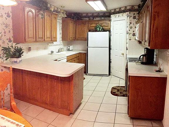2nd image of 108 Forest Creek Dr