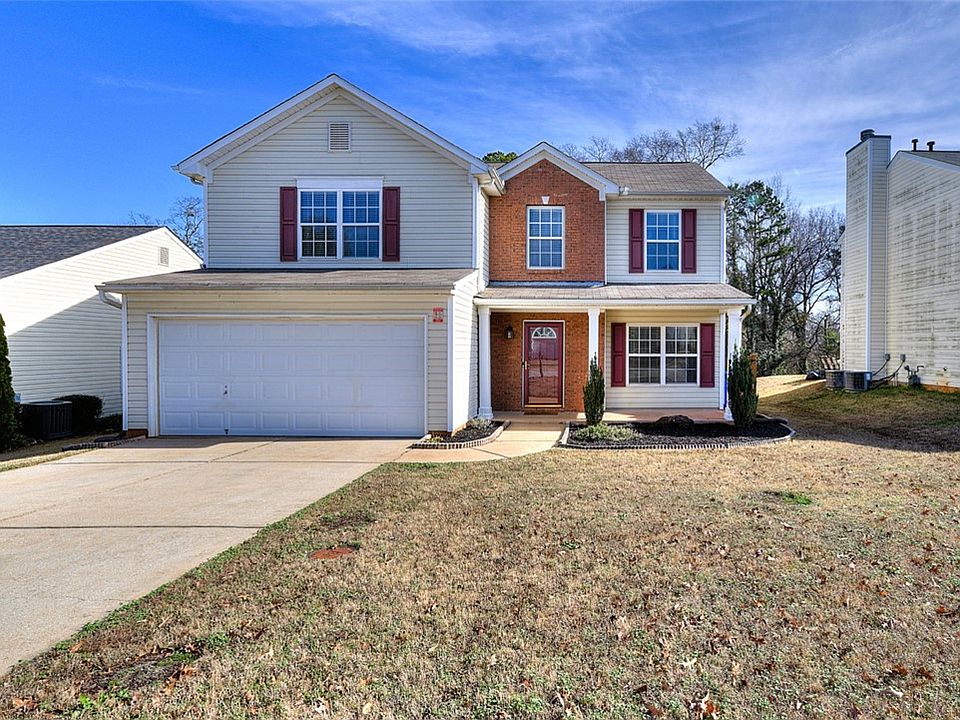 1st image of 204 Sawyer Dr