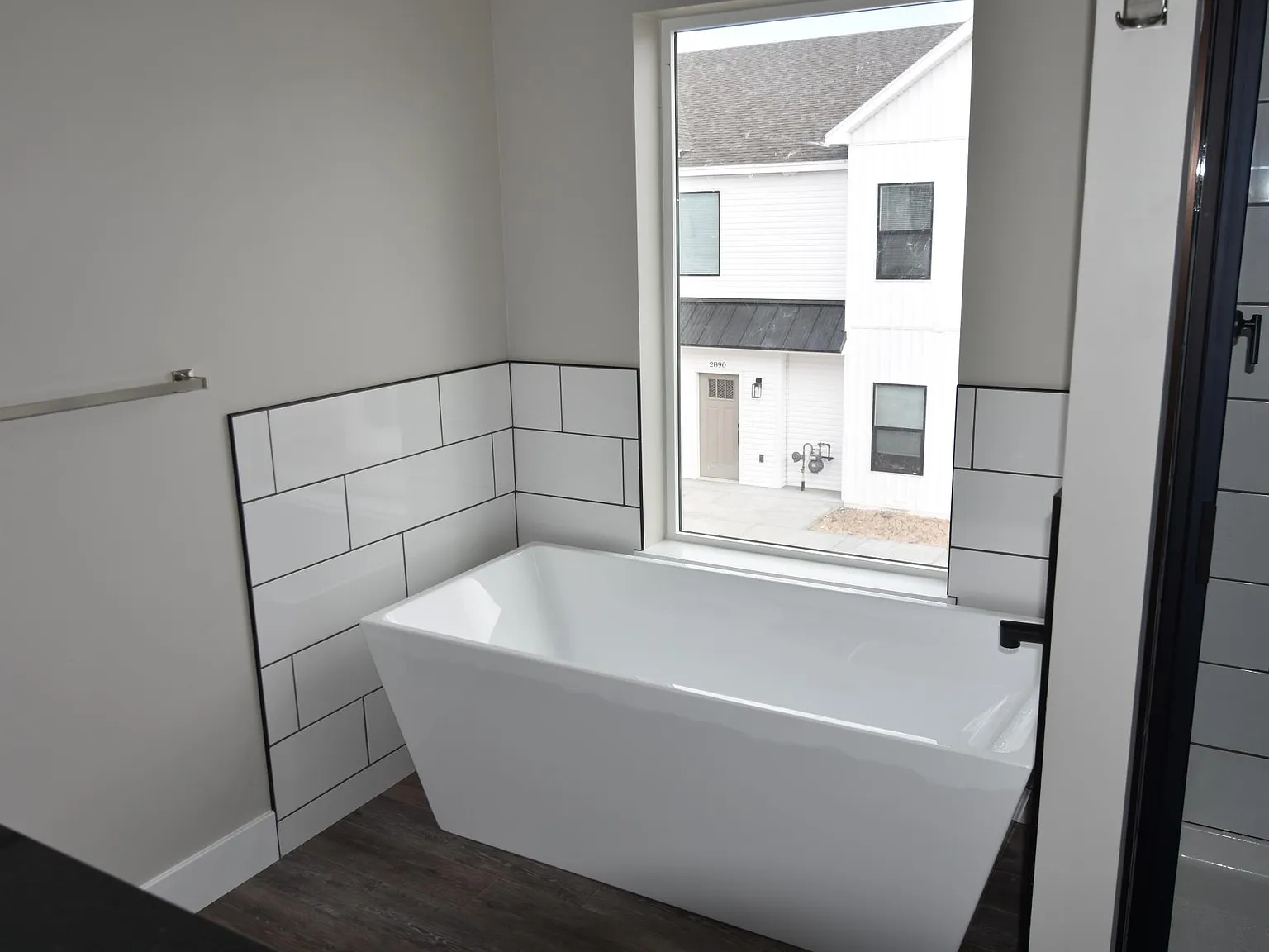 2895 Homewood Dr — Photo 2