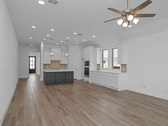2nd image of 1422 Girasol St