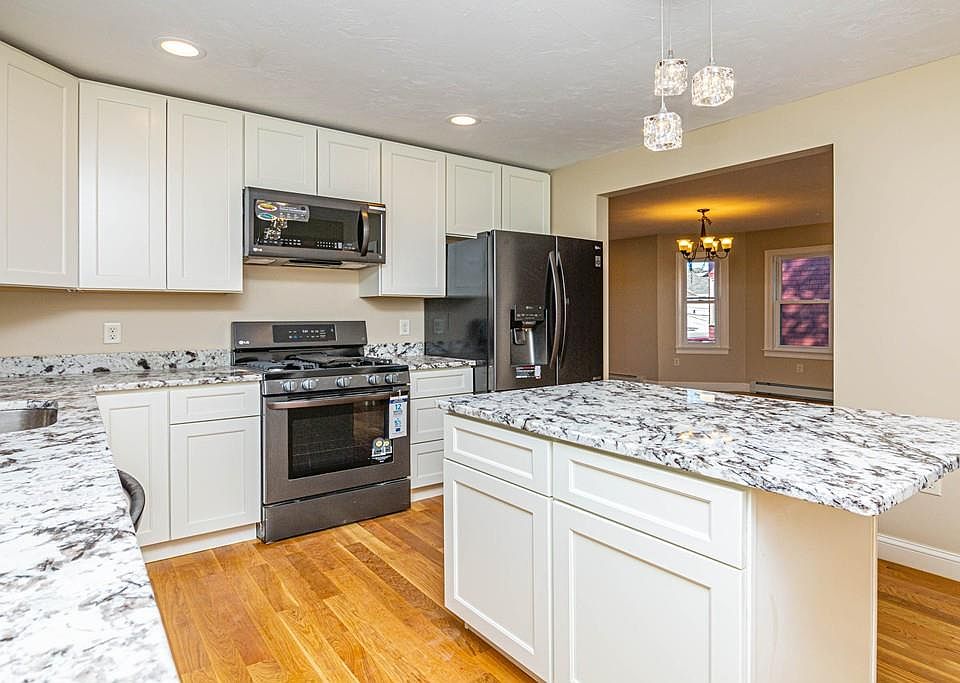 1st image of 18 Blaine Ave #2