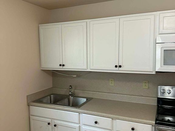 3rd image of 1167 Turner Way #A
