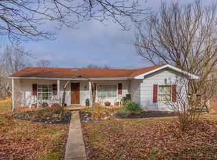 1360 Racetrack Rd, Irvine, KY 40336