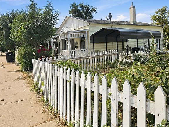 3rd image of 306 Main STREET