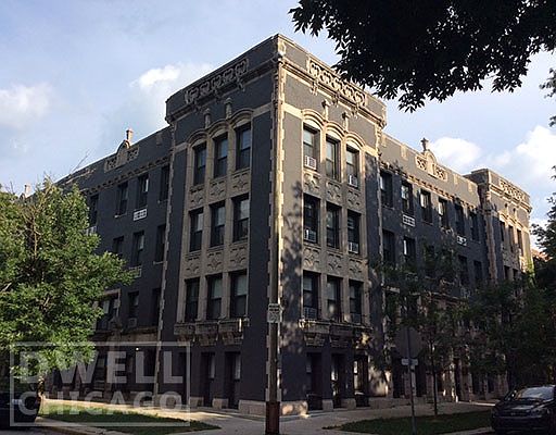 2nd image of 4877 N Magnolia Ave #122