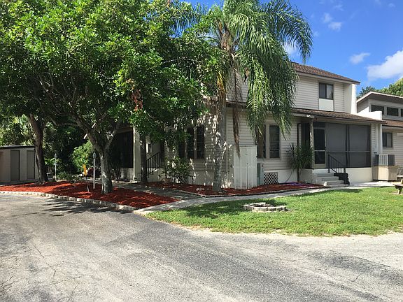4th image of 17044 Golfside Cir APT 901
