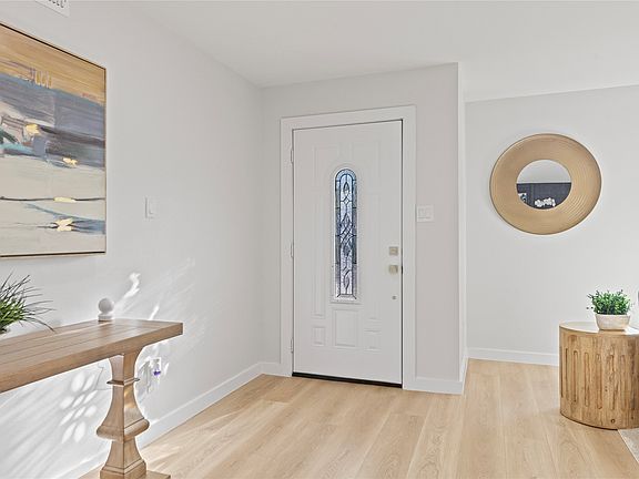 5th image of 3121 Wayfarer Rd