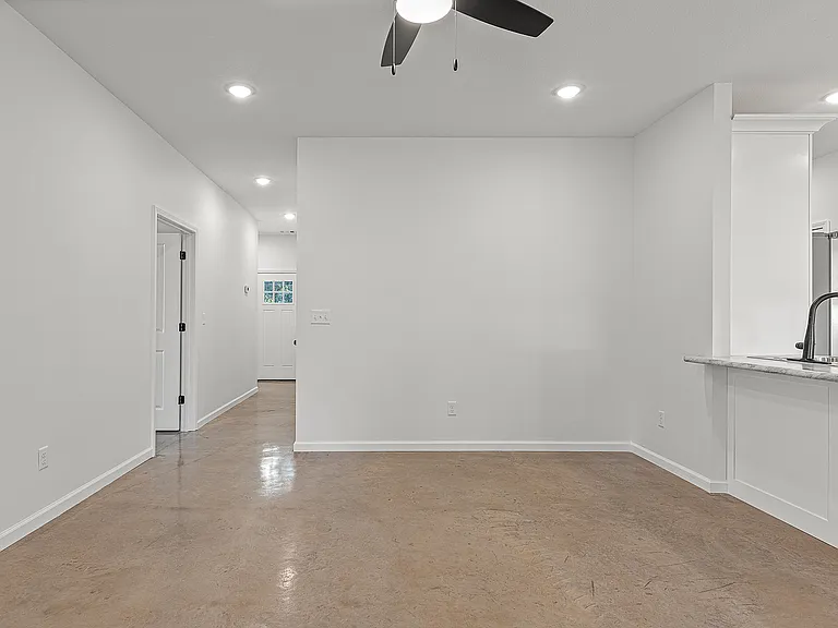 107 Cody Ln — Photo 20