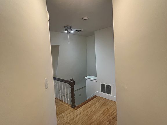 5th image of 364 Cabot St