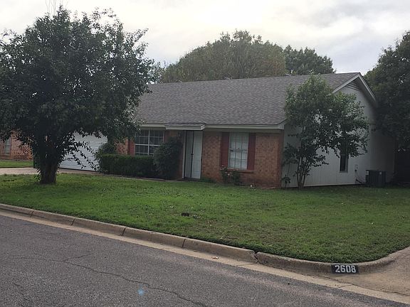3rd image of 2610 N Capistrano Ct